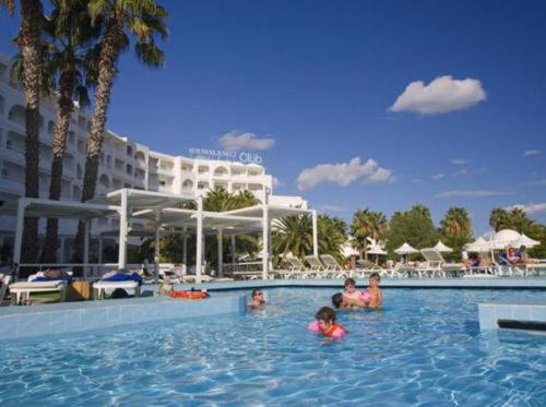 Hotel Yadis